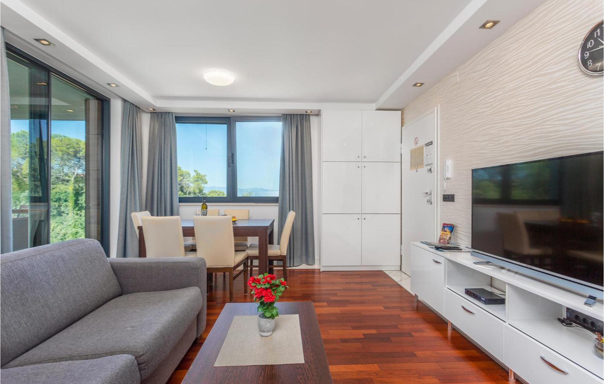 Stunning Apartment In Malinska With Kitchen 외부 사진